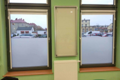 Folia mleczna do połowy okna Opal Mat
